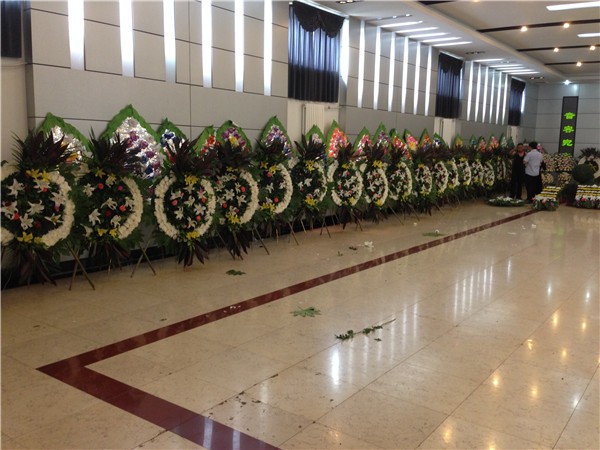 在殡仪馆购买殡葬用品,价格贵吗(殡葬用品在哪里买最合算) 在殡仪馆购买殡葬用品,价格贵吗(殡葬用品在哪里买最合算)